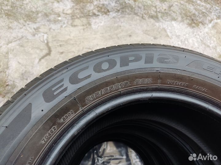 Bridgestone Ecopia EP850 215/65 R16 98