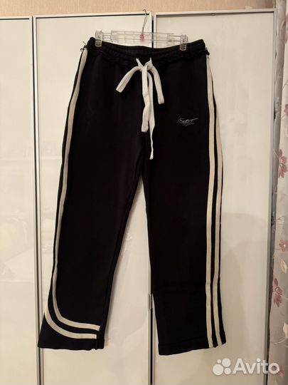 Спортивный костюм женский