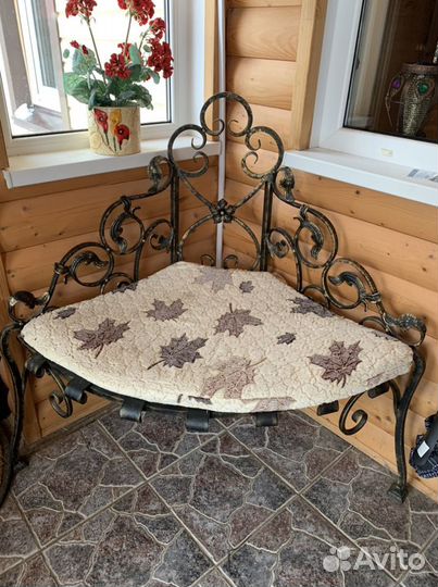 Художественная ковка, лавочка угловая