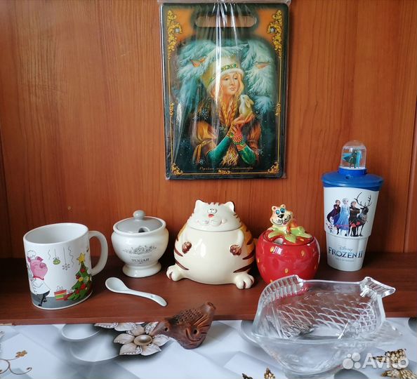 Бокалы, кружки, тарелки