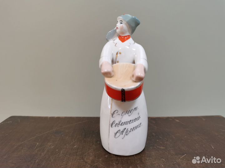 Статуэтка фарфор буденовец барабанщик СССР зхк
