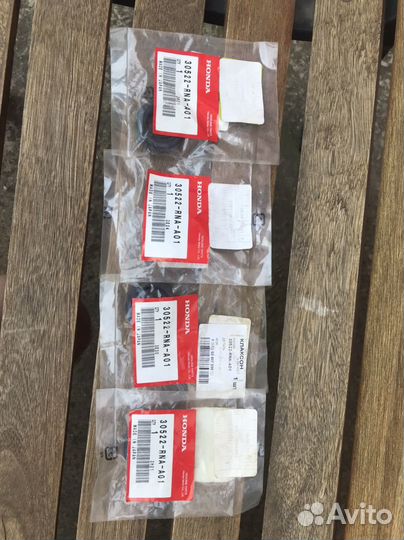 Сальник свечного колодца Honda Civic 4D 1,8 AT