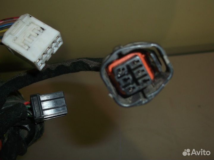 Электропроводка двери передняя правая (Kia Rio)