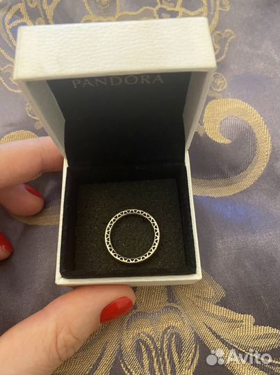 Серебряное кольцо, Пандора