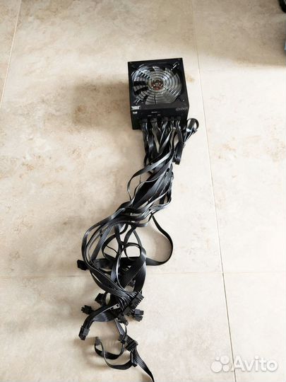 Блок питания InWin PB series RGB 750W Gold 80