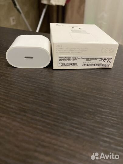 Блок для зарядки iPhone