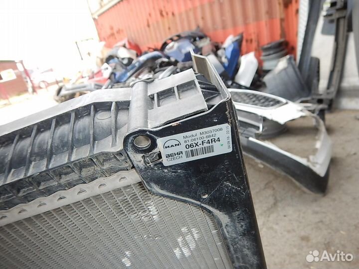 Радиатор основной MAN TGS