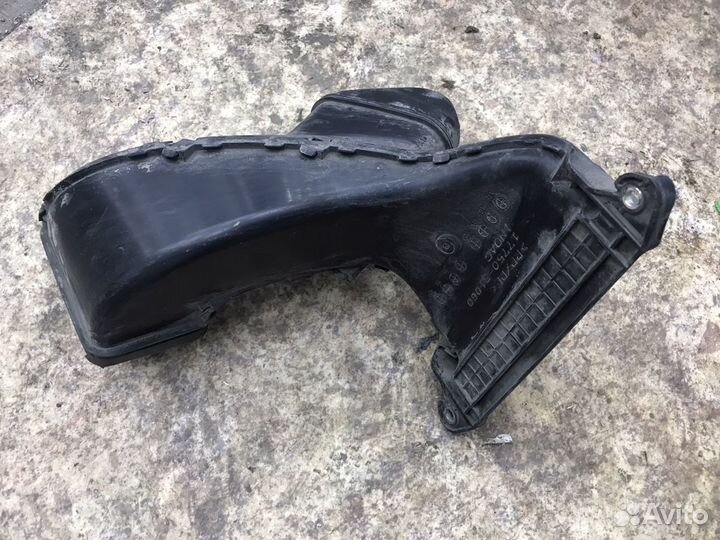 Патрубок воздушного фильтра Camry V70 Toyota