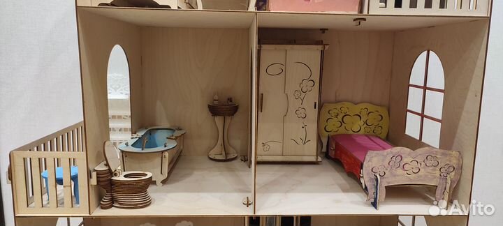 Кукольный домик для Барби с мебелью