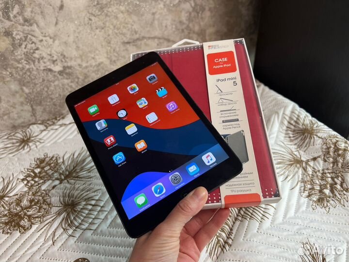 Apple iPad Mini с коробкой и чехлом
