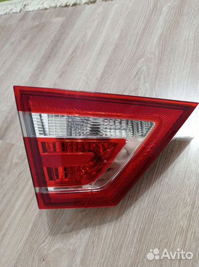 Фонарь задний левый внутрений веста седан,универса