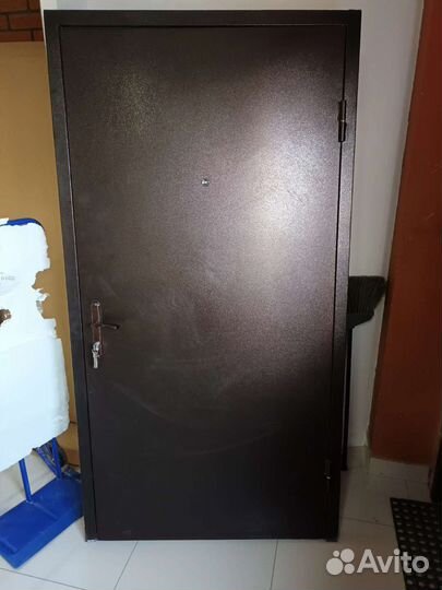 Входная дверь