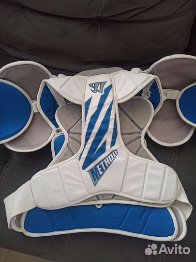 Нагрудник хоккейный Warrior