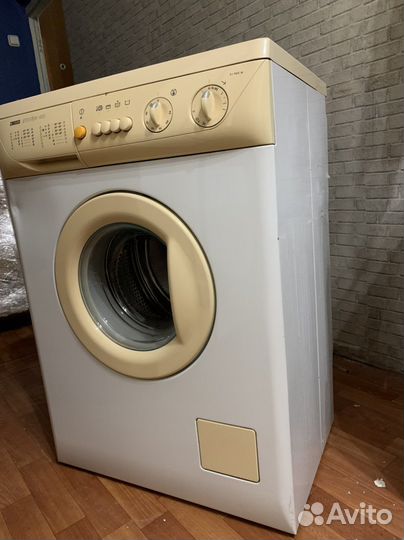 Стиральная машинка Zanussi Getsystem 900