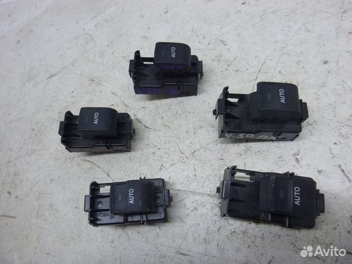 Кнопка стеклоподъемника toyota camry V50 2011