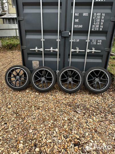 Комплект зимних колес r20