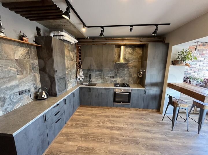 3-к. квартира, 130 м², 10/11 эт.