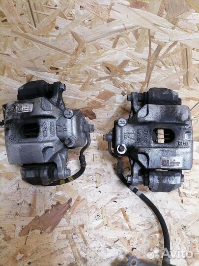 Суппорта передние KIA Sportage 4