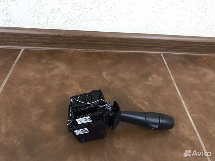 Переключатель дворников Лада Веста