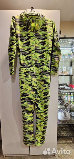 Комбинезон/спортивный костюм/светится на неонке