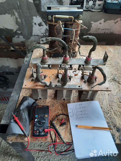 Трансформатор силовой, диоды и тринистор с радиато