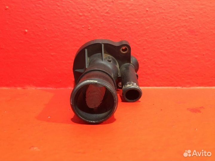 Корпус термостата Ford Focus 2 2 Q7DA 2008