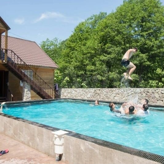 Гостиница, 2000 м²