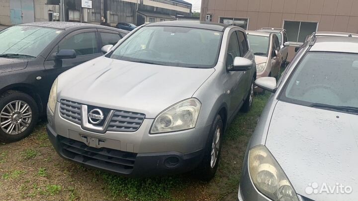 Решетка радиатора Nissan Dualis NJ10 2007