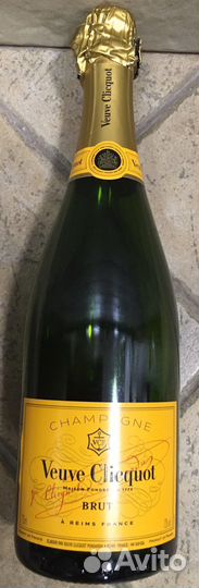 Бутылки из-под шампанского Bottega, Вдова Клико