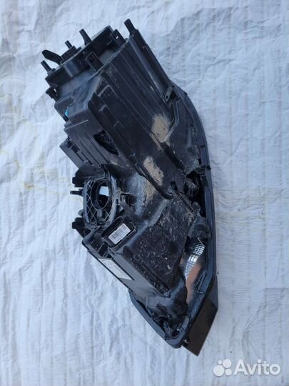 Правая фара Volkswagen Touareg 2 nf дорестайлинг