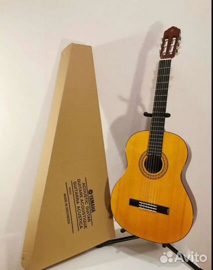 Гитара Yamaha c40 новая, отстроена. Магазин