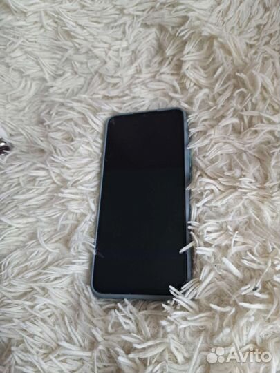 Телефон realme c25y
