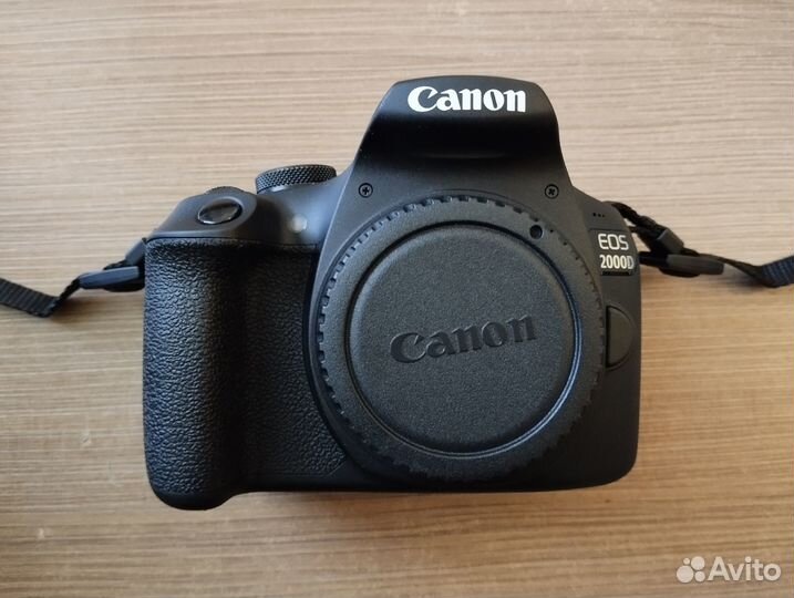 Canon EOS 2000D