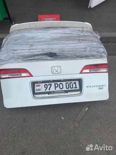 Задняя дверь багажника на honda elysion