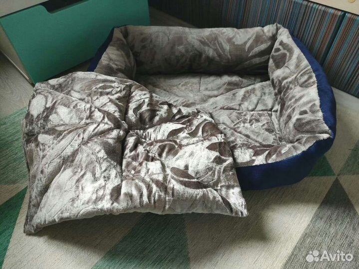 Лежанка для кошек и собак новая