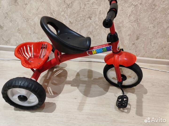 Трехколесный велосипед
