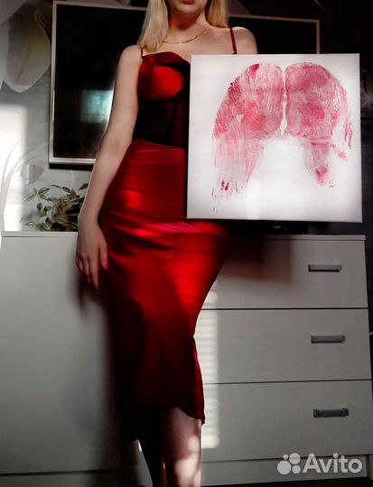 Картина голым телом