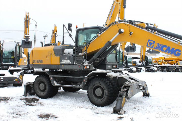 Колёсный экскаватор XCMG XE180WD, 2024
