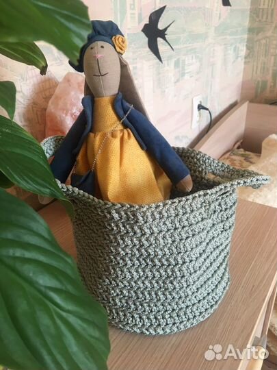 Корзина интерьерная