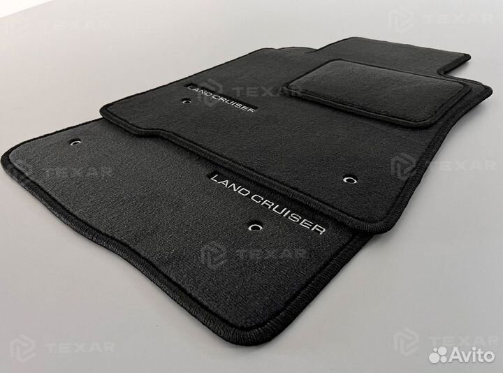 Коврики на Toyota Land Cruiser 200