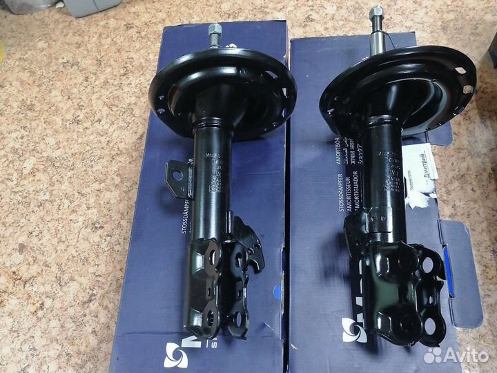 Амортизаторы Toyota Camry 40 оригинал
