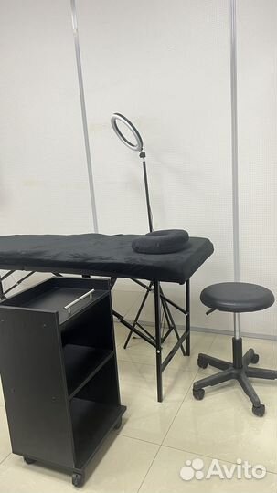 Кушетка, стул, тележка