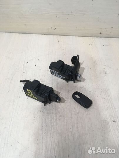 Замок зажигания Ауди А4 B8 8K0909131C