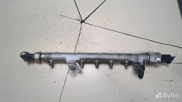 Рампа топливная Volkswagen Jetta 6, 2013