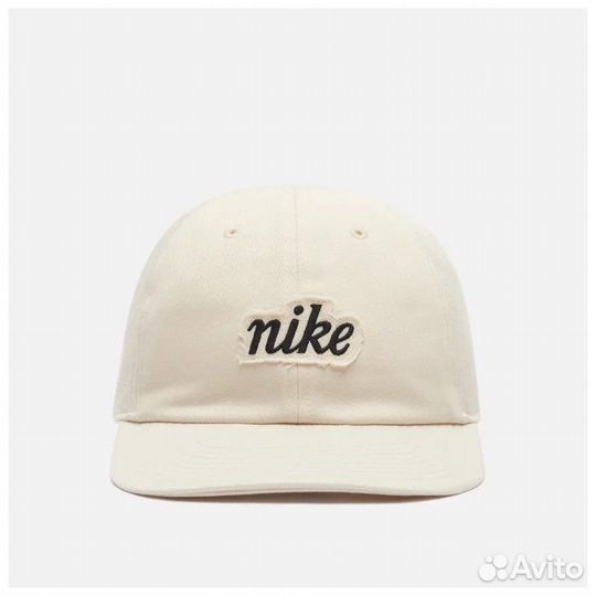 Кепки и панамы Nike