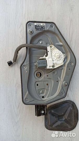 Стеклоподъёмник двери задней правой Skoda superb 2