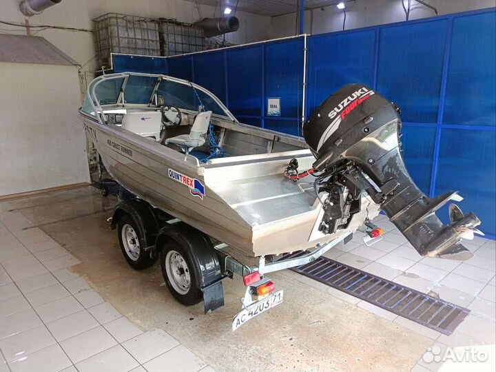 Моторная лодка