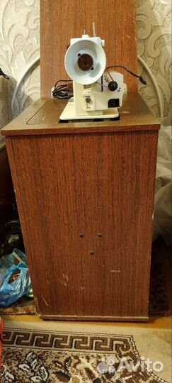 Швейная машина Чайка 143