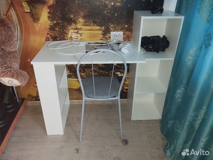 Компьютерный стол