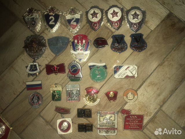 Значки или фурниура